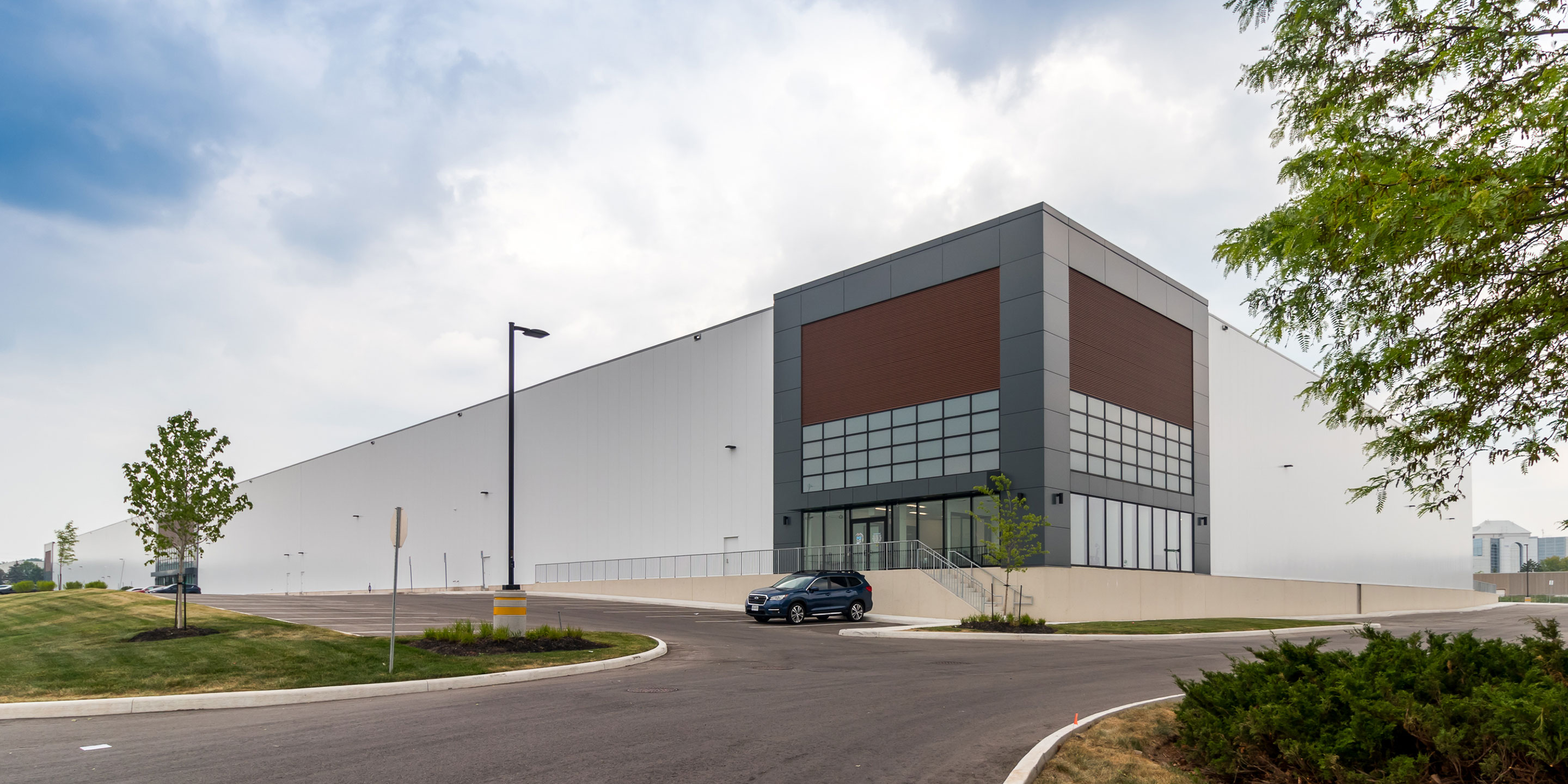 Bronte Creek Corporate Centre at 1213 International Blvd. in Burlington, ON